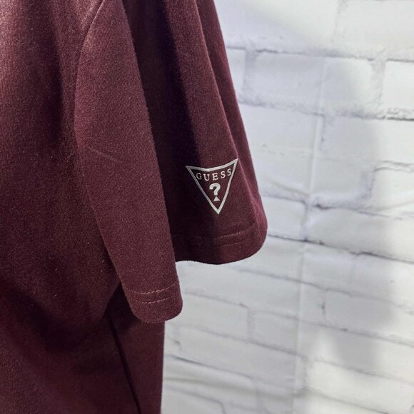 Men's Burgundy V-Neck Guess T-Shirt Large - Picture 3 of 8